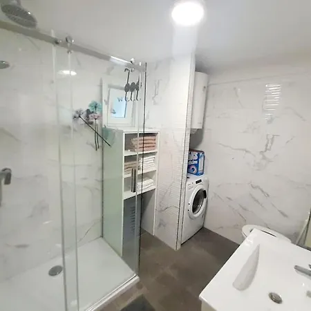 Apartman Cool Pool Sucurac Kastela