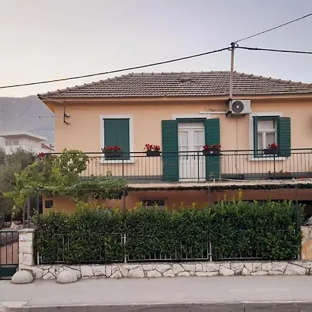 Apartamento Cool Pool Sucurac Kaštela
