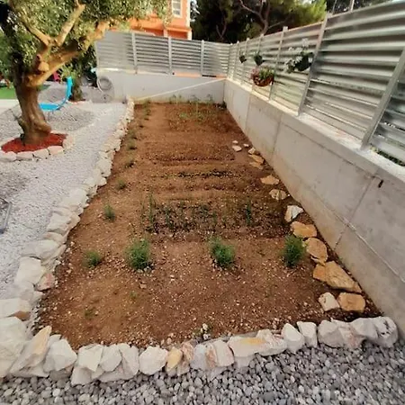 Cool Pool Sucurac Apartman *